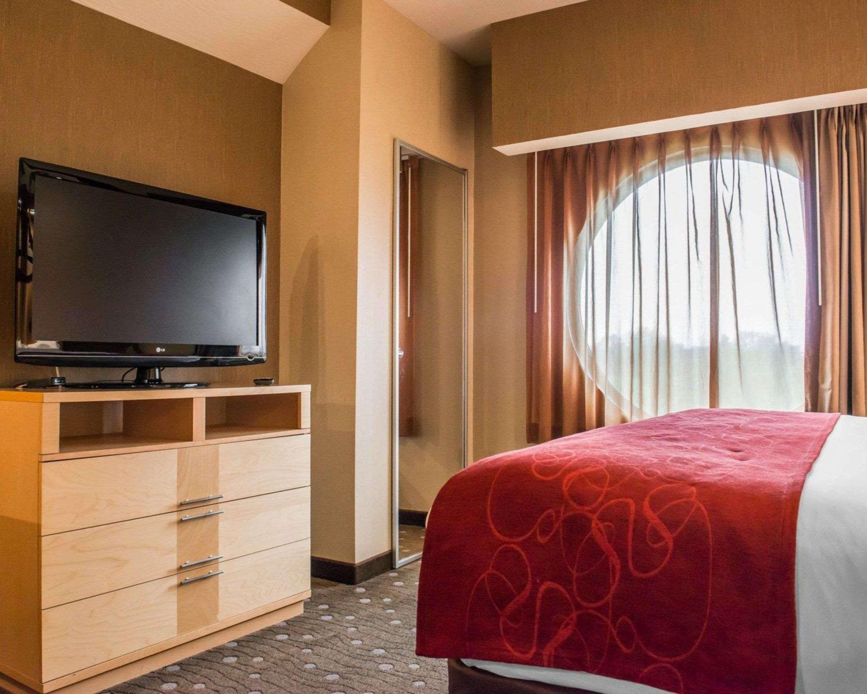 Comfort Suites Monroeville Exterior foto
