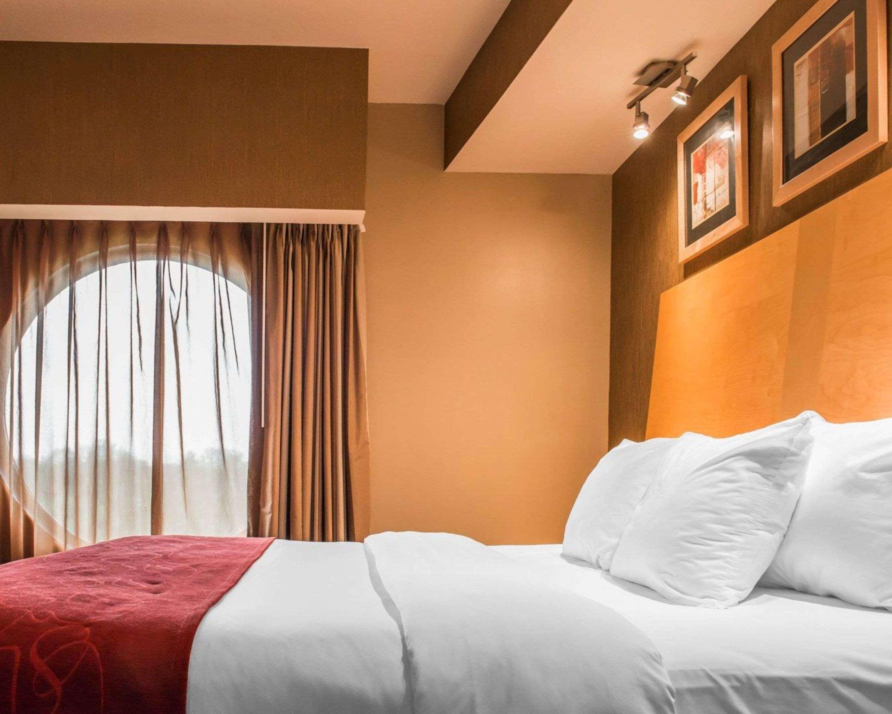 Comfort Suites Monroeville Exterior foto