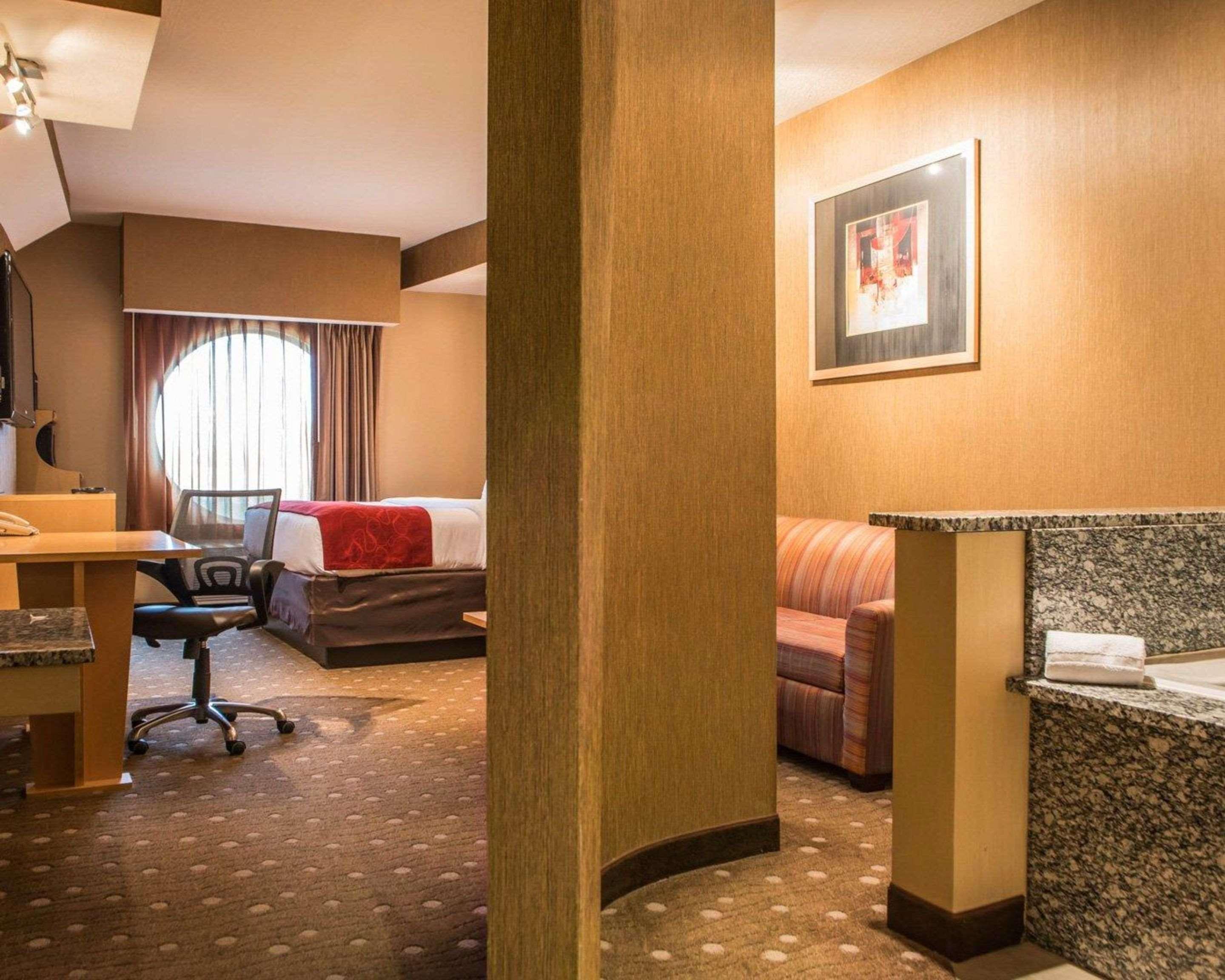 Comfort Suites Monroeville Exterior foto